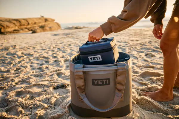 yeti beach tote bag Camino 2.0 Carryall Please note Yeti Camino 35 Carryall Tote