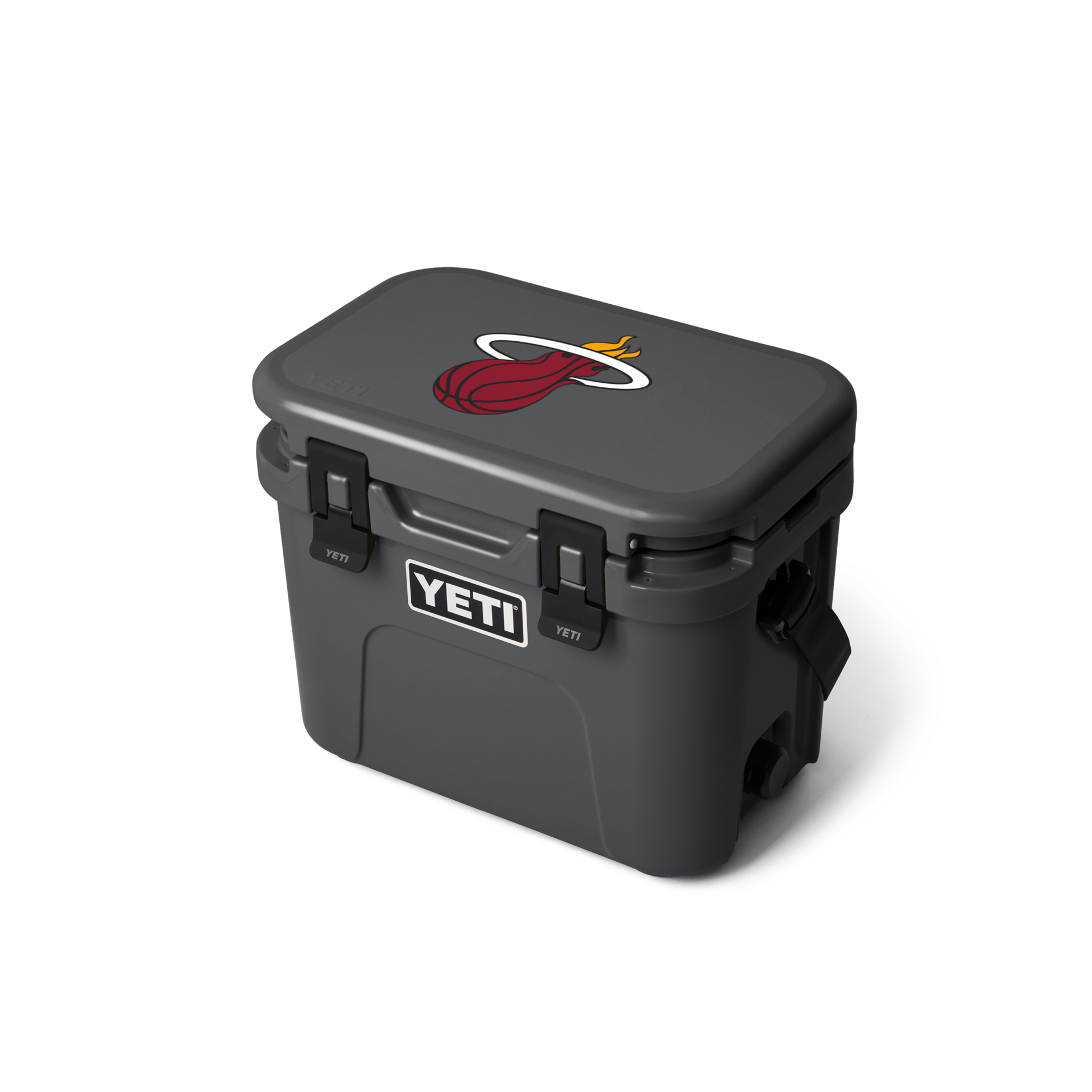 Roadie&reg; 15 Hard Cooler