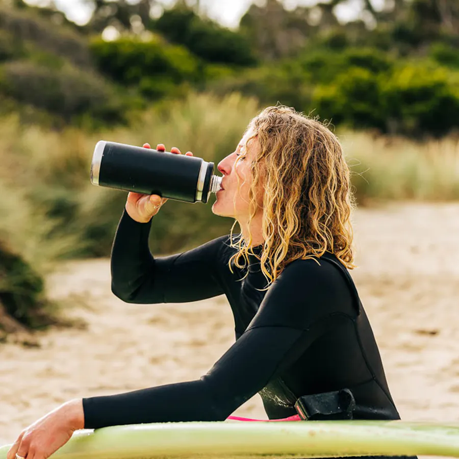 YETI Rambler botella 26 oz en uso