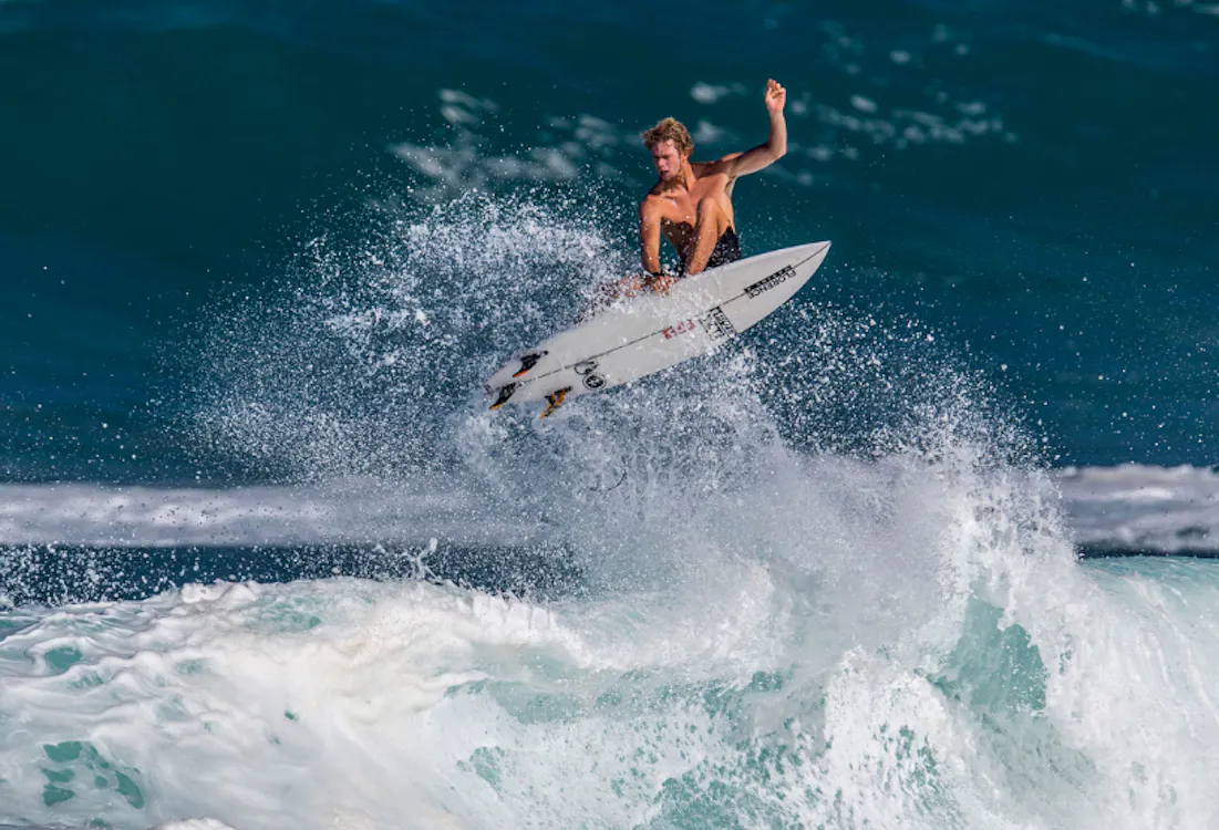 Surfing-john john florence