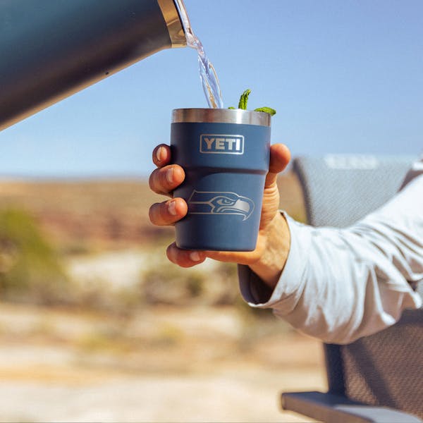 Green Standard Colster with Packers Primary Logo